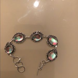 listing-status-banner